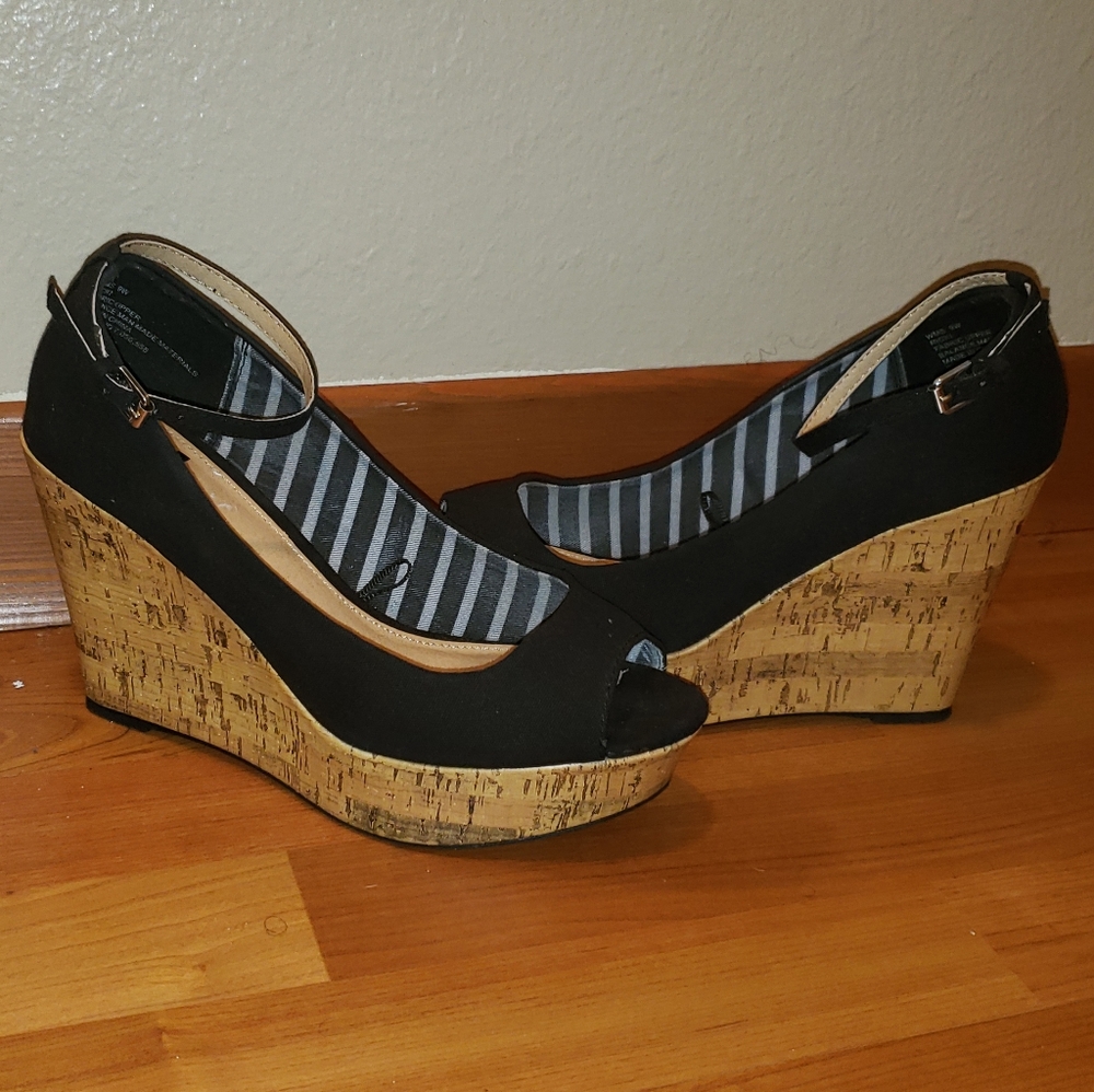 Open toe wedges - Picture 2 of 4